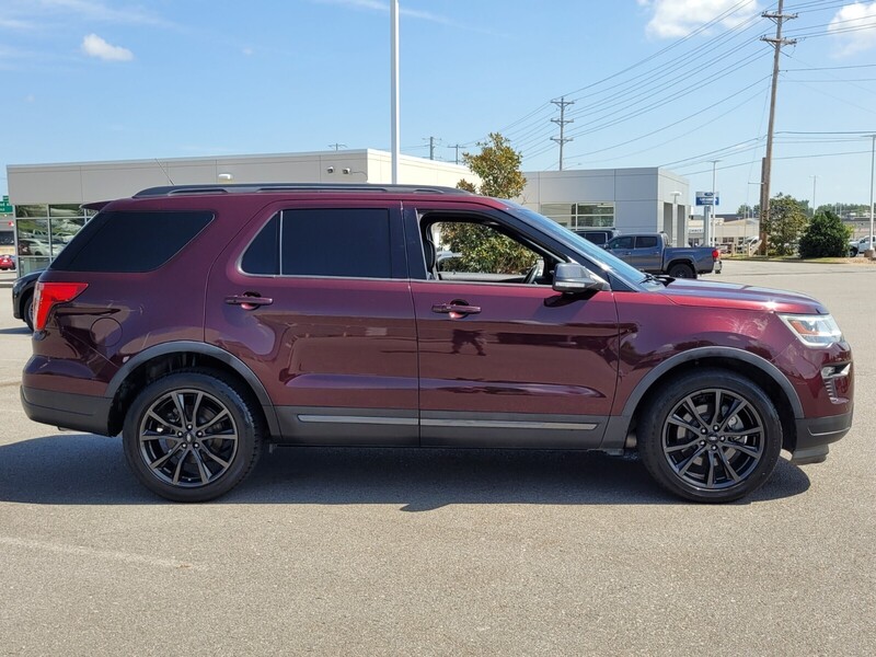 2018 Ford Explorer XLT photo 2