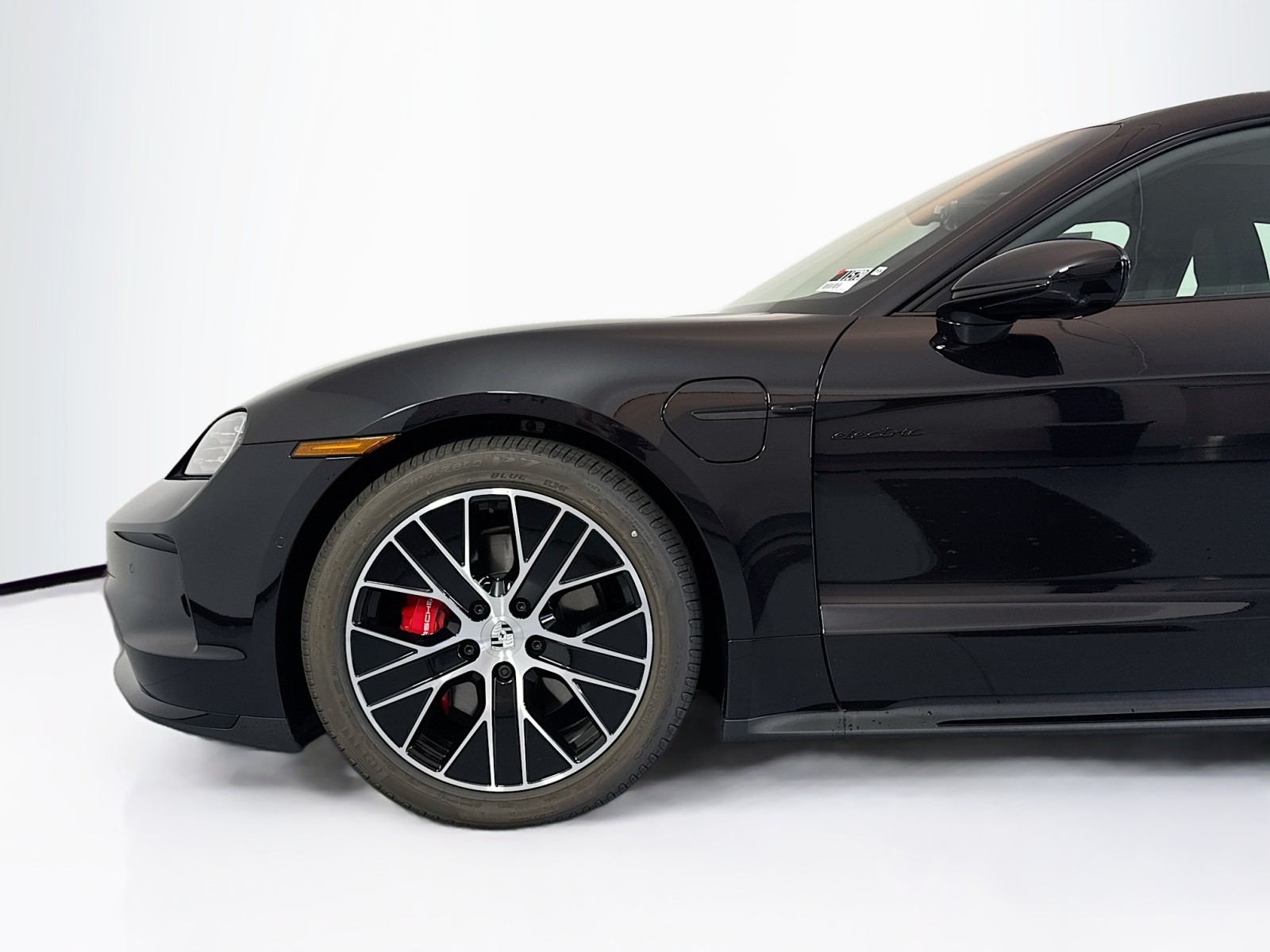 2025 Porsche Taycan 4S photo 26