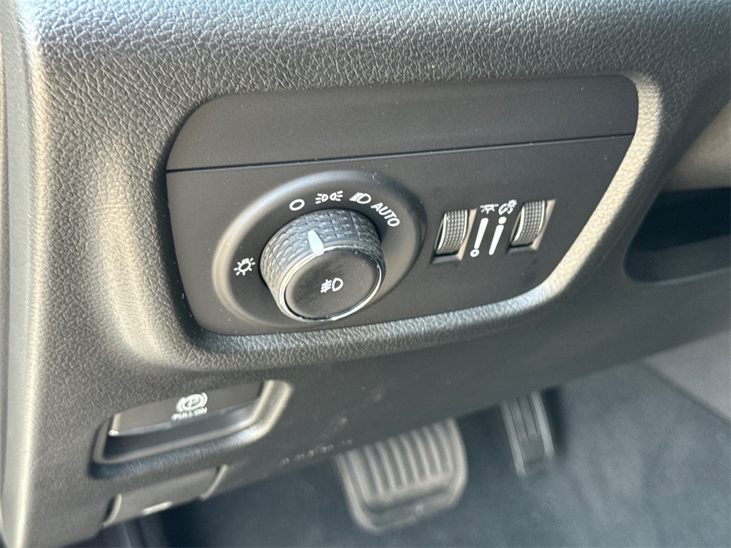 2025 Jeep Grand Cherokee Limited photo 22