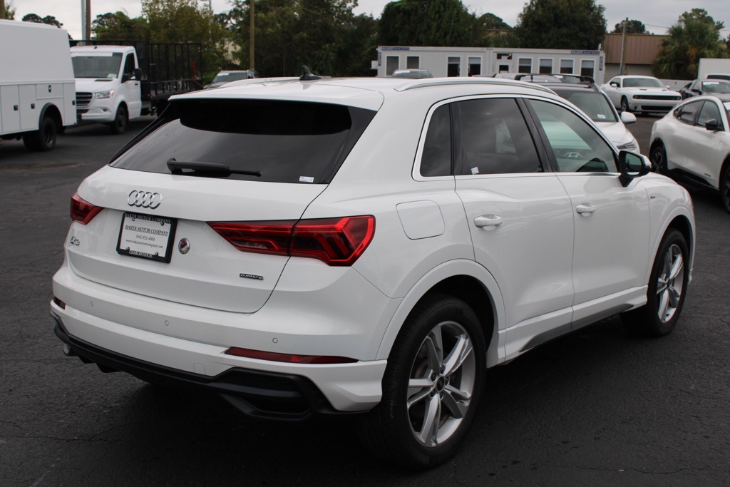 2021 Audi Q3 S line Premium 45 TFSI photo 6