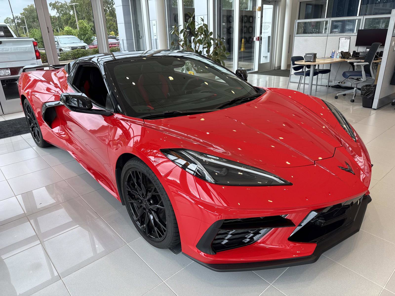 2024 Chevrolet Corvette Stingray 3LT photo 2