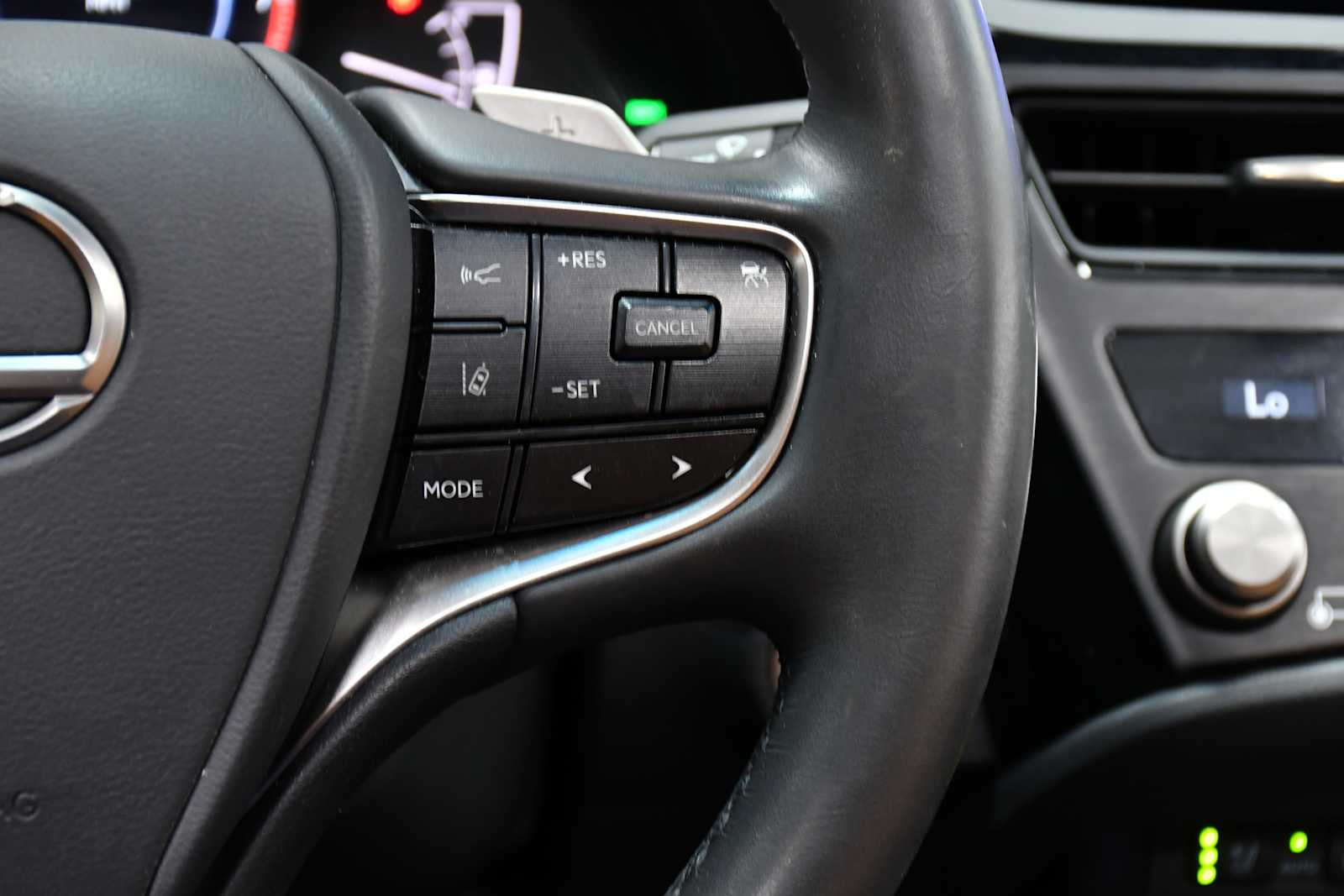 2024 Lexus ES 350 Premium photo 18