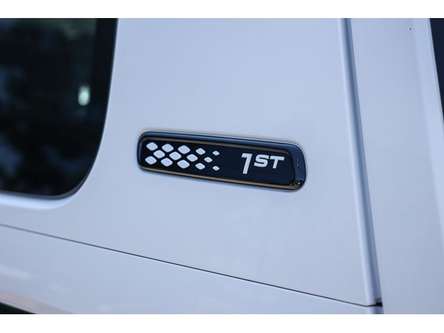 2025 Volkswagen ID. Buzz photo 2