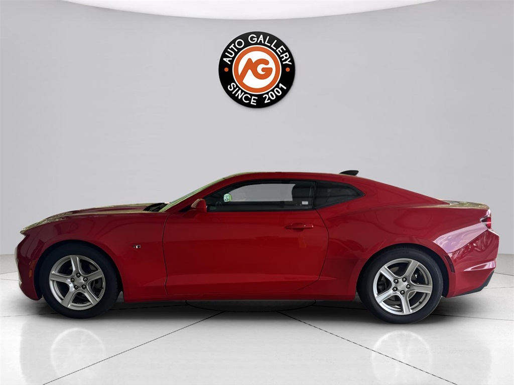 2023 Chevrolet Camaro 1LT photo 2