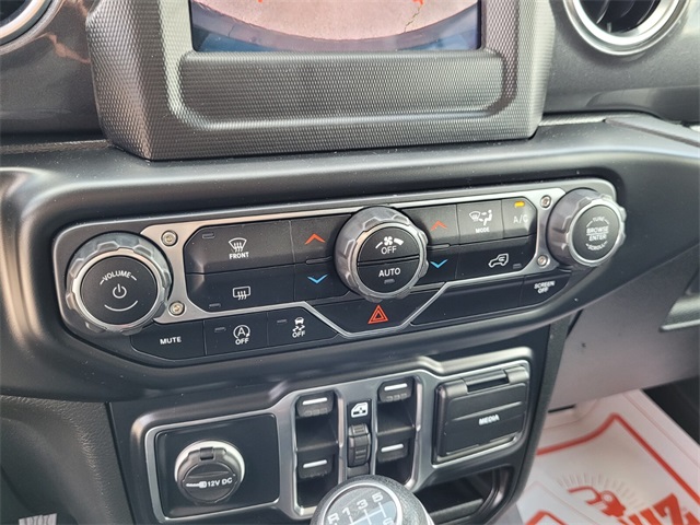 2021 Jeep Wrangler Unlimited Sahara Altitude photo 36