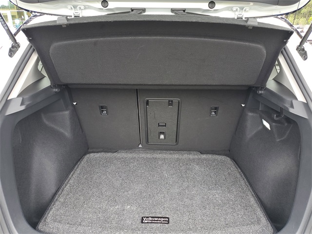 2024 Volkswagen Taos SE photo 3