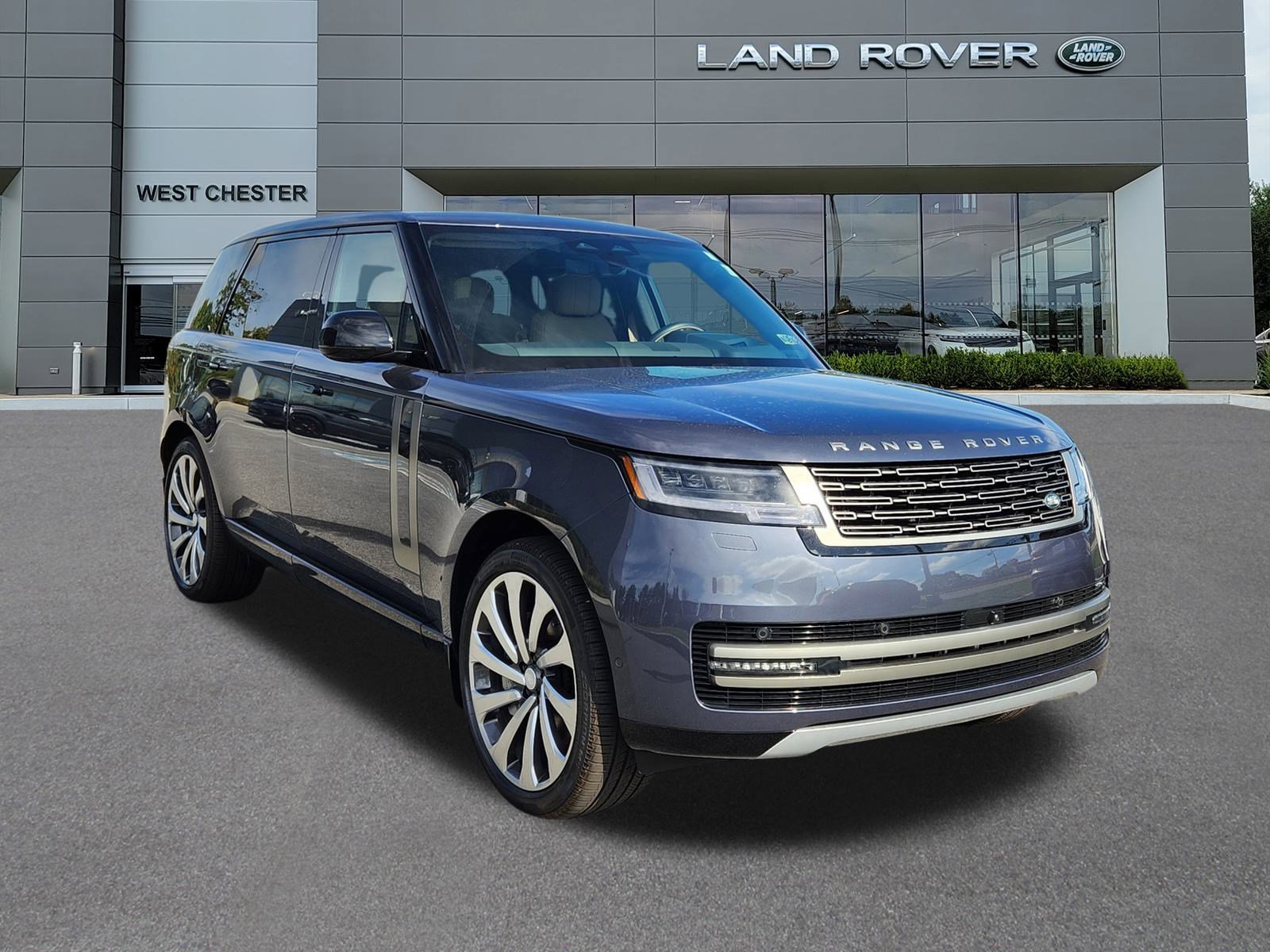 2025 Land Rover Range Rover SE photo 2