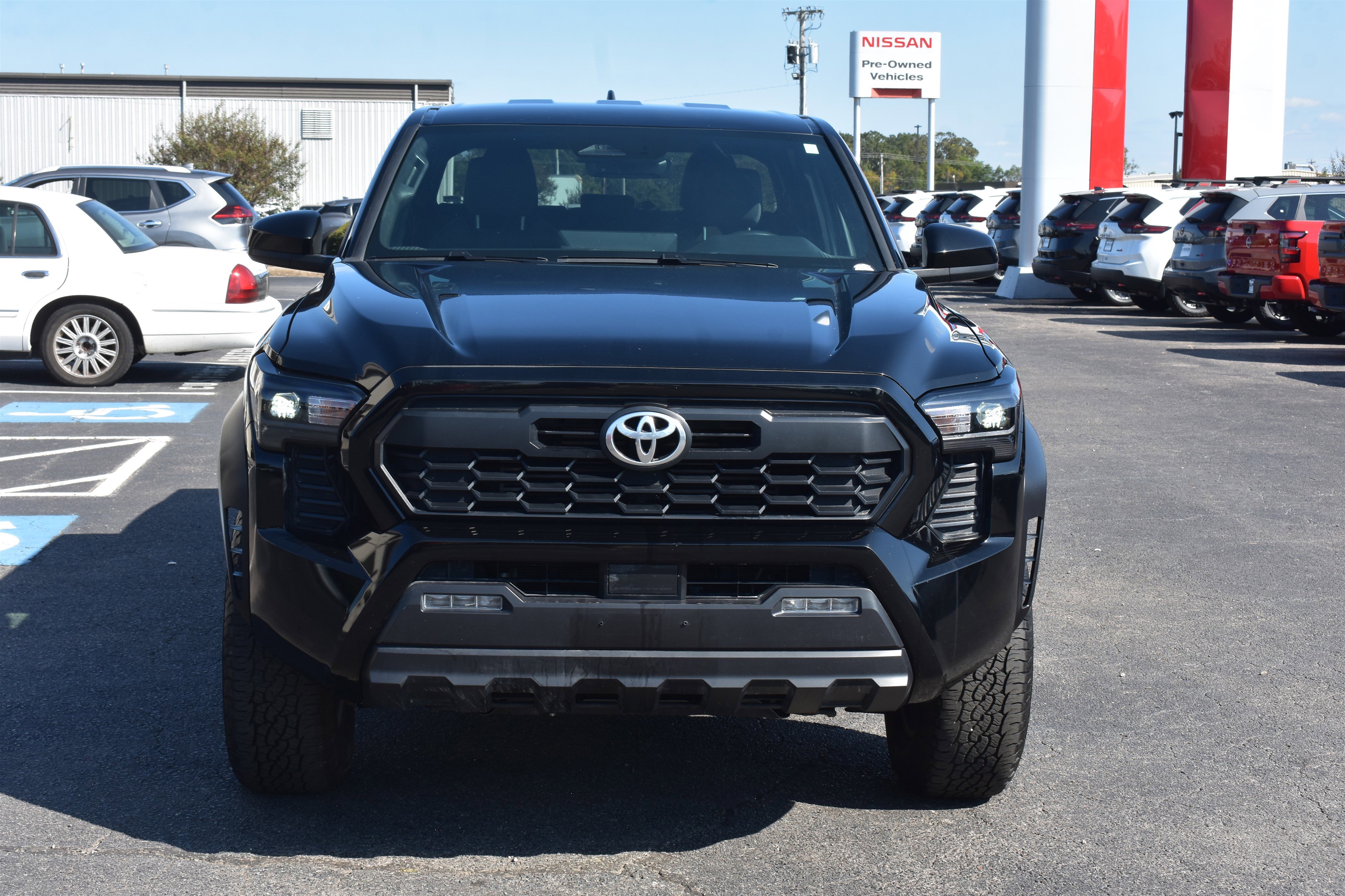 Used 2024 Toyota Tacoma SR5 with VIN 3TMLB5JN7RM005270 for sale in Little Rock