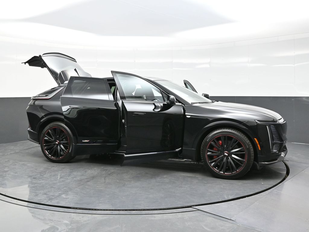 2026 Cadillac Lyriq photo 37