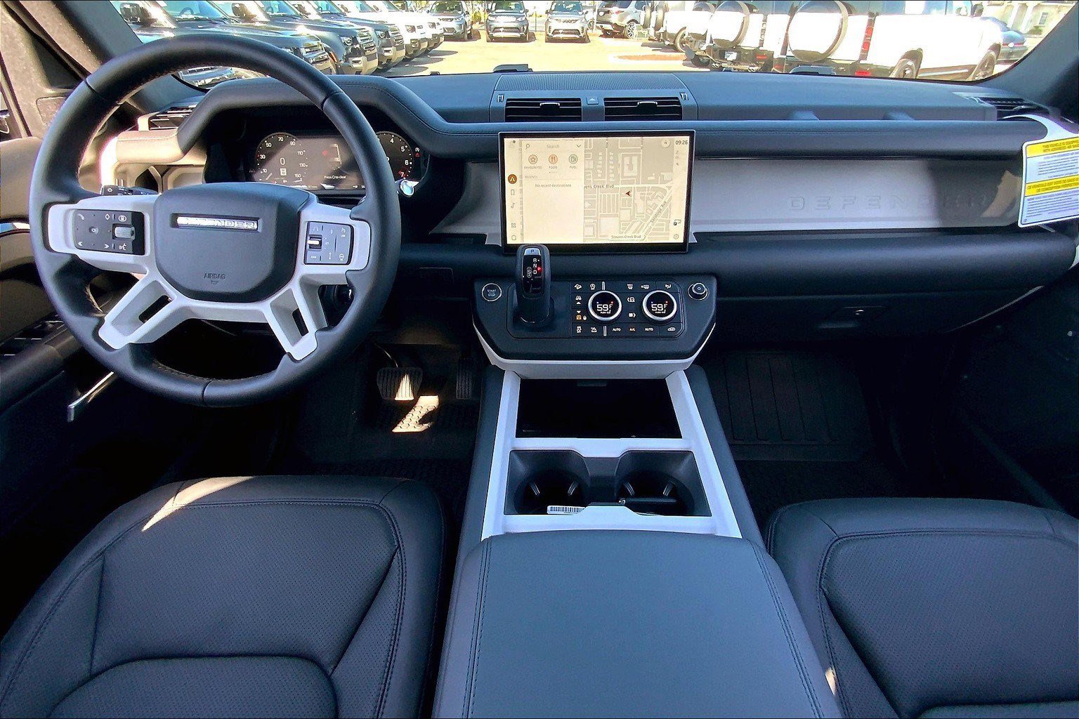 2025 Land Rover Defender 130 S photo 4