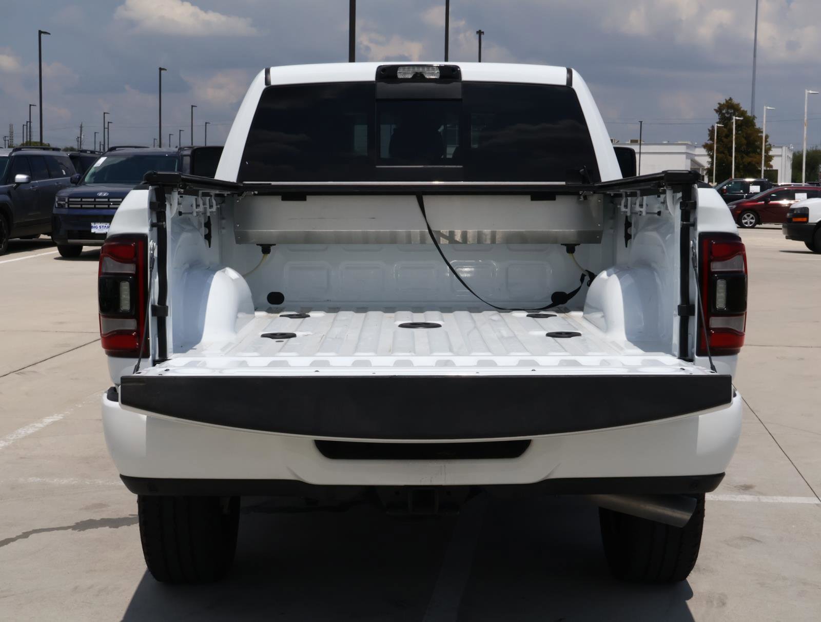 2024 Ram 3500 Laramie photo 4