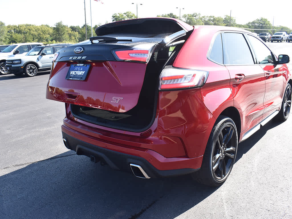 2022 Ford Edge ST photo 23