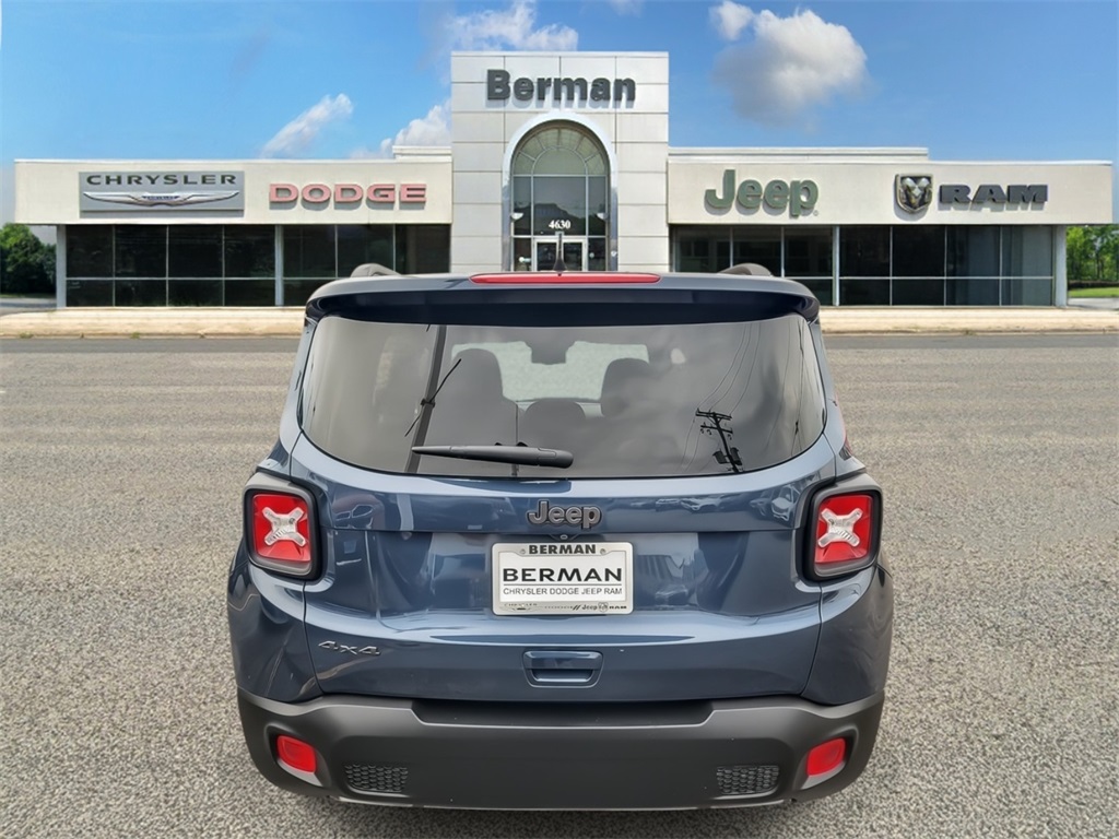 2021 Jeep Renegade Latitude photo 4