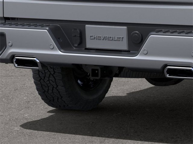 2025 Chevrolet Silverado RST photo 13