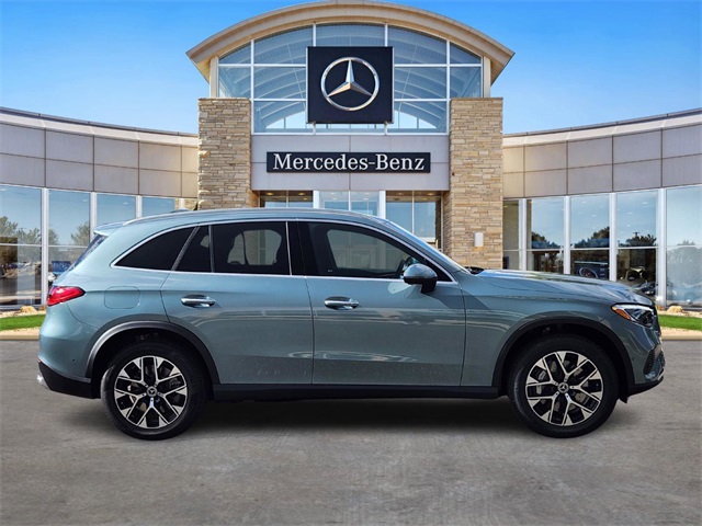 2026 Mercedes Benz GLC 350e 4MATIC photo 4