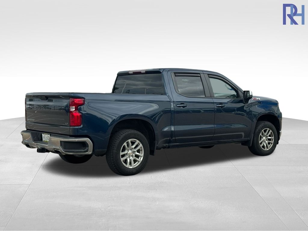 Used 2021 Chevrolet Silverado 1500 LT with VIN 1GCUYDED0MZ198772 for sale in Coon Rapids, Minnesota