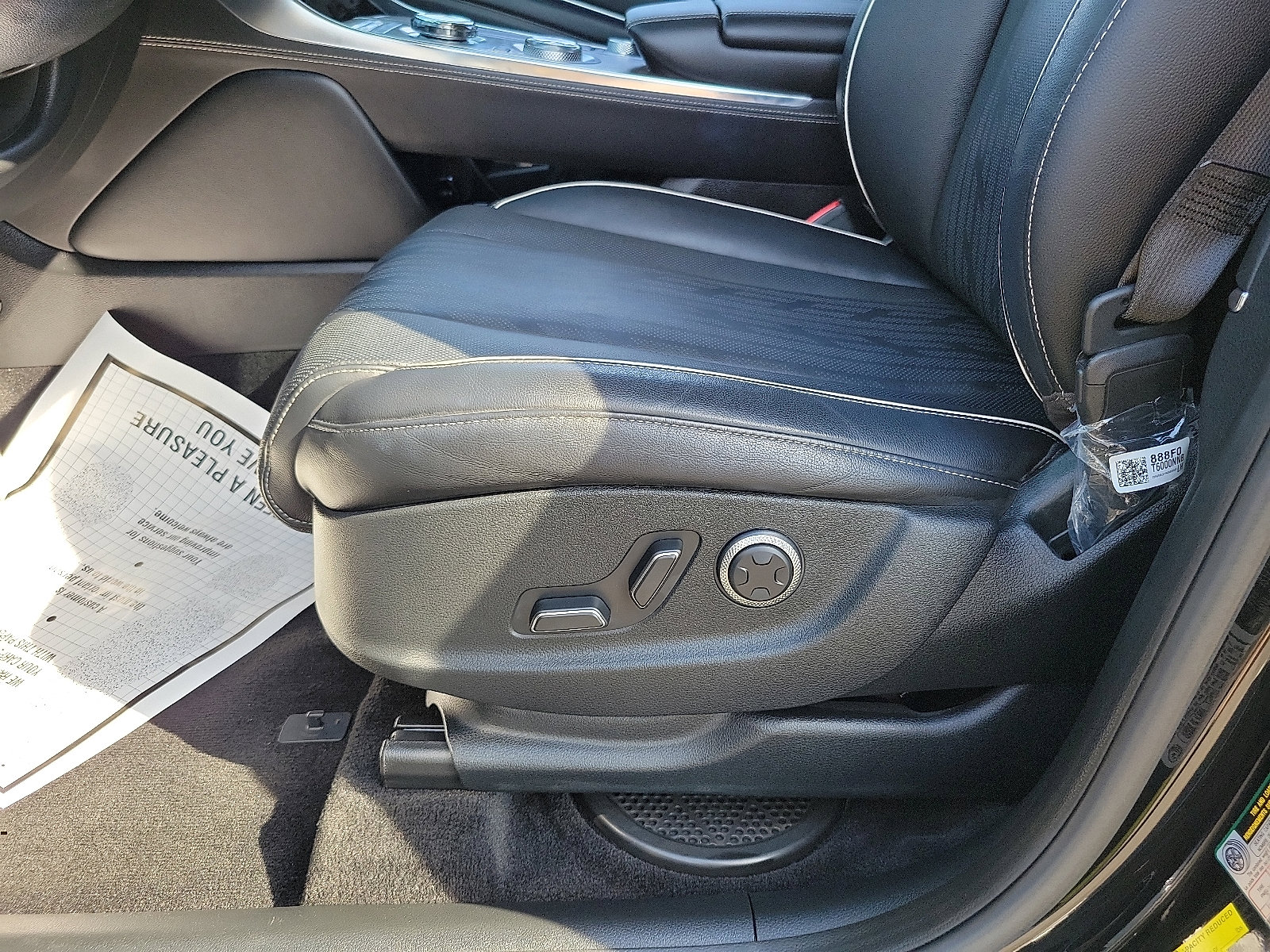 2023 Genesis GV80 2.5T Advanced photo 14