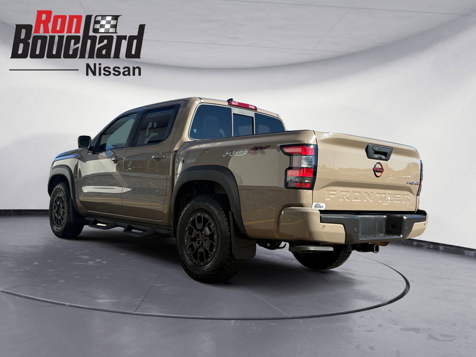 2022 Nissan Frontier PRO-4X photo 4
