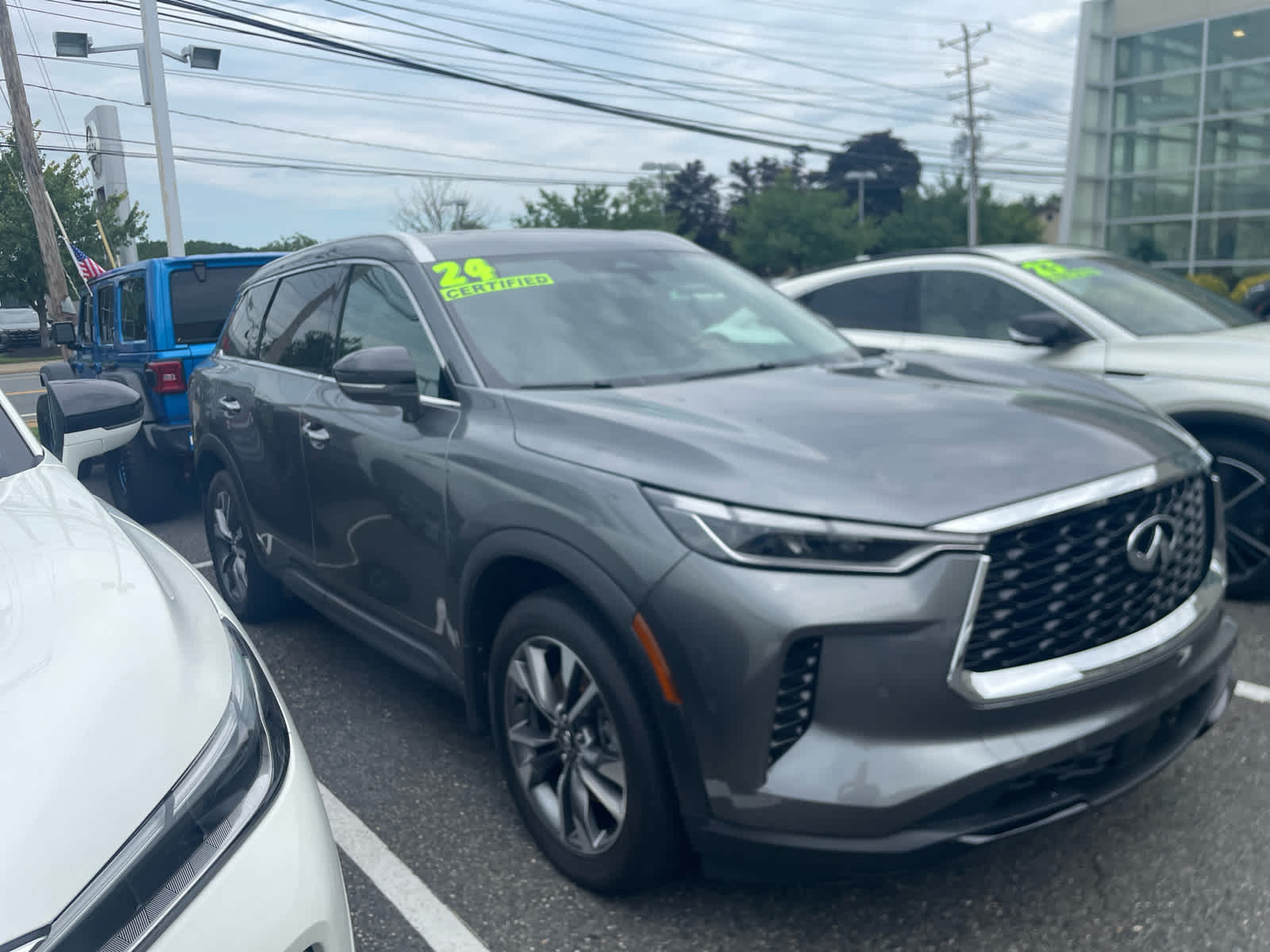 2024 Infiniti QX60 Luxe AWD photo 3