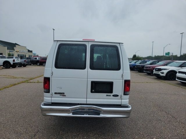 2013 Ford E-150 photo 14