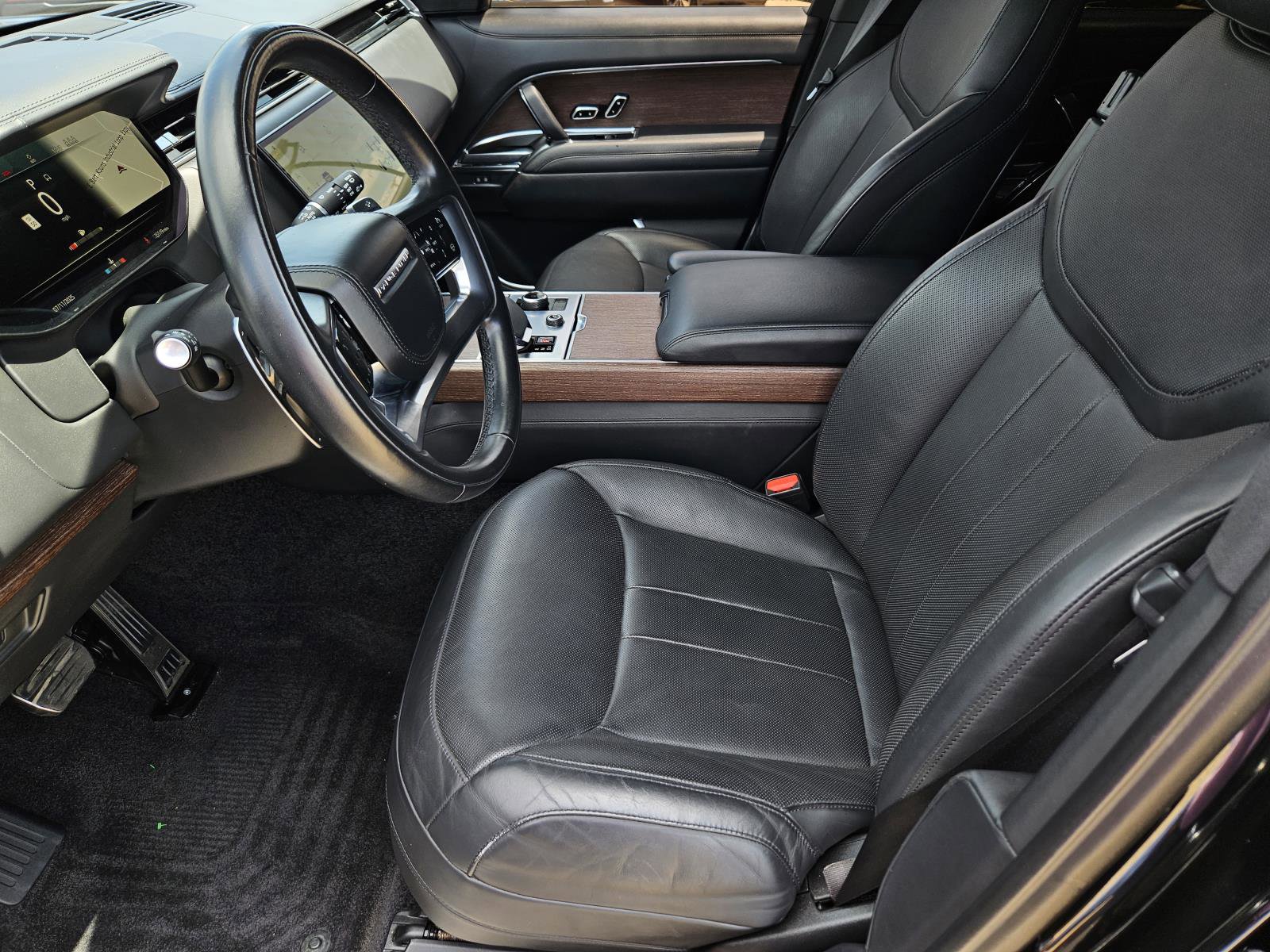 2023 Land Rover Range Rover SE photo 22
