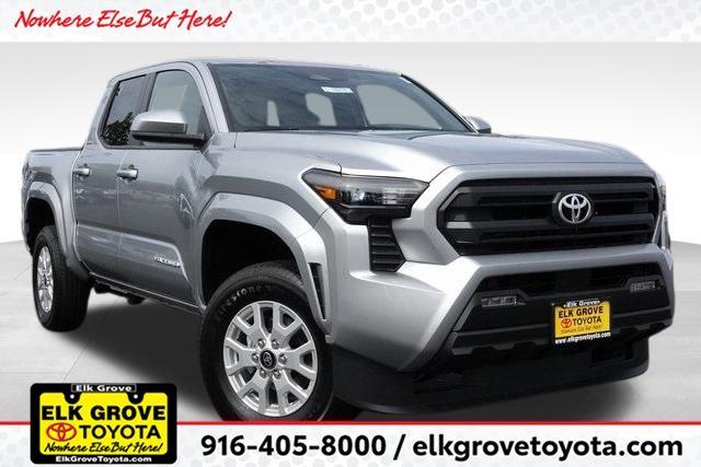 2025 Toyota Tacoma SR5's photo