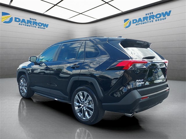 2023 Toyota RAV4 XLE Premium photo 3