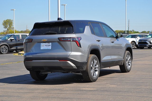2025 Chevrolet Equinox LT photo 3