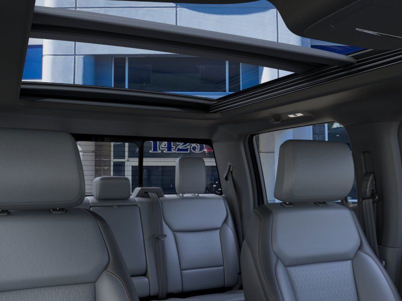 2025 Ford F-150 Lightning Lariat photo 22