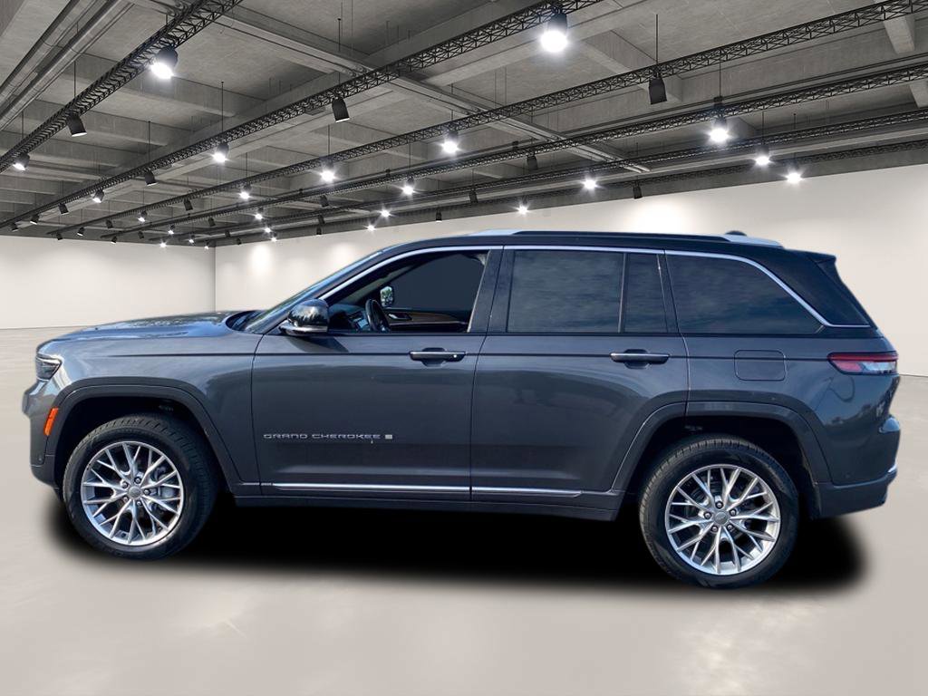 2022 Jeep Grand Cherokee Summit photo 2