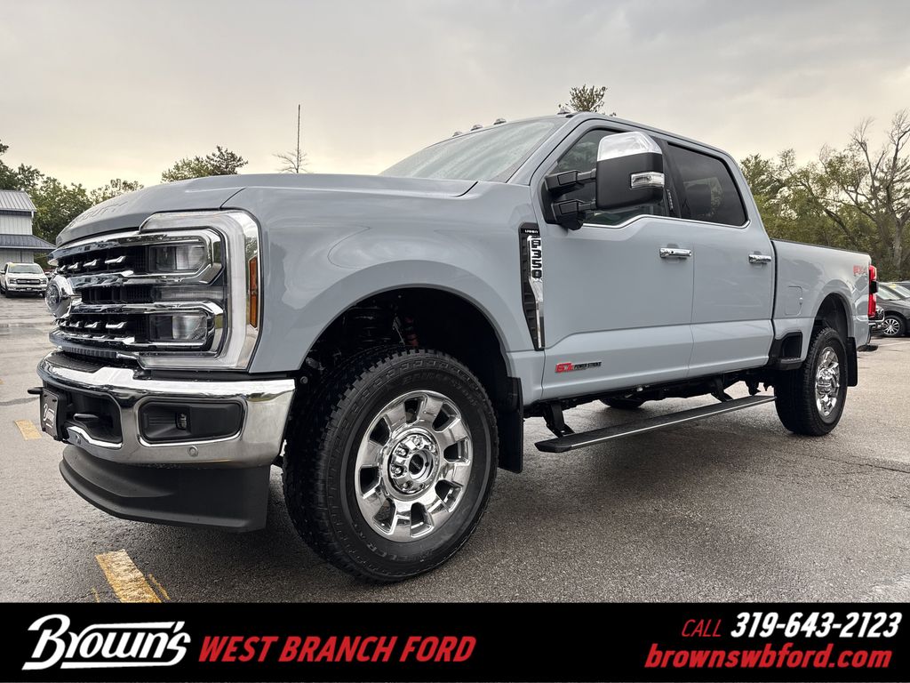 2026 Ford F-350 Super Duty Lariat's photo