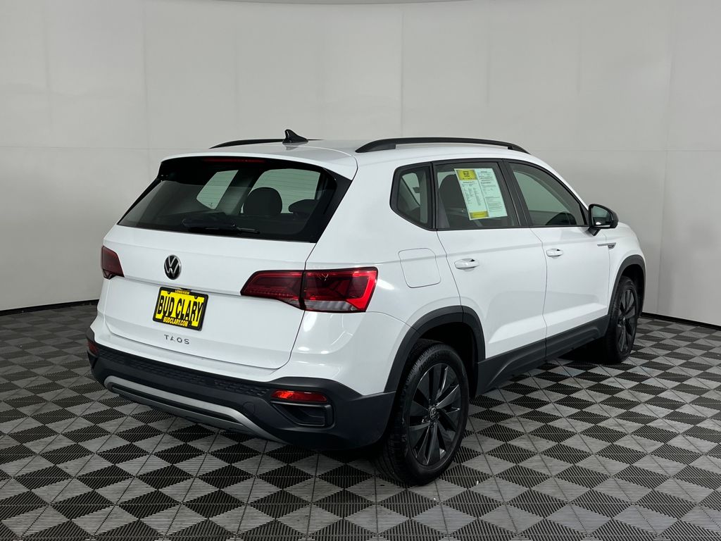 2024 Volkswagen Taos S photo 3
