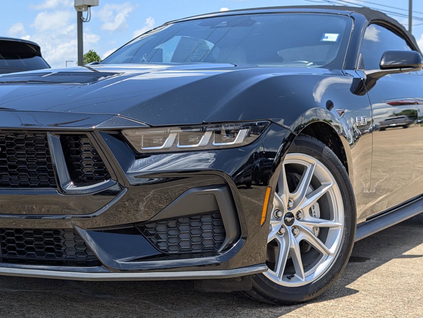 2024 Ford Mustang GT Premium Convertible photo 7
