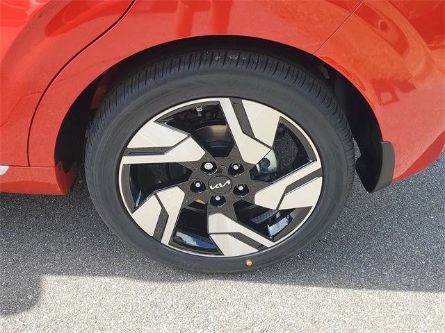 2025 Kia Soul GT-Line photo 4