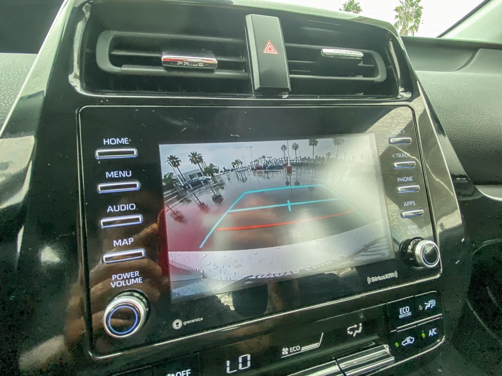 2022 Toyota Prius L photo 22