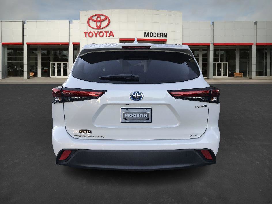2020 Toyota Highlander Hybrid XLE photo 4