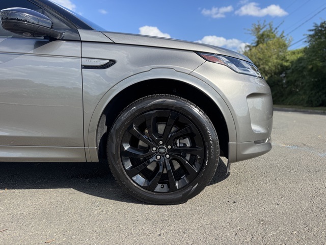 2023 Land Rover Discovery Sport SE R-Dynamic photo 9