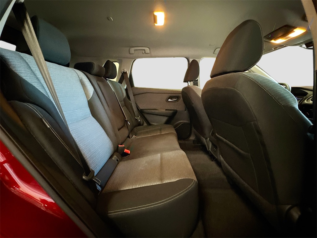 2023 Nissan Rogue SV photo 15