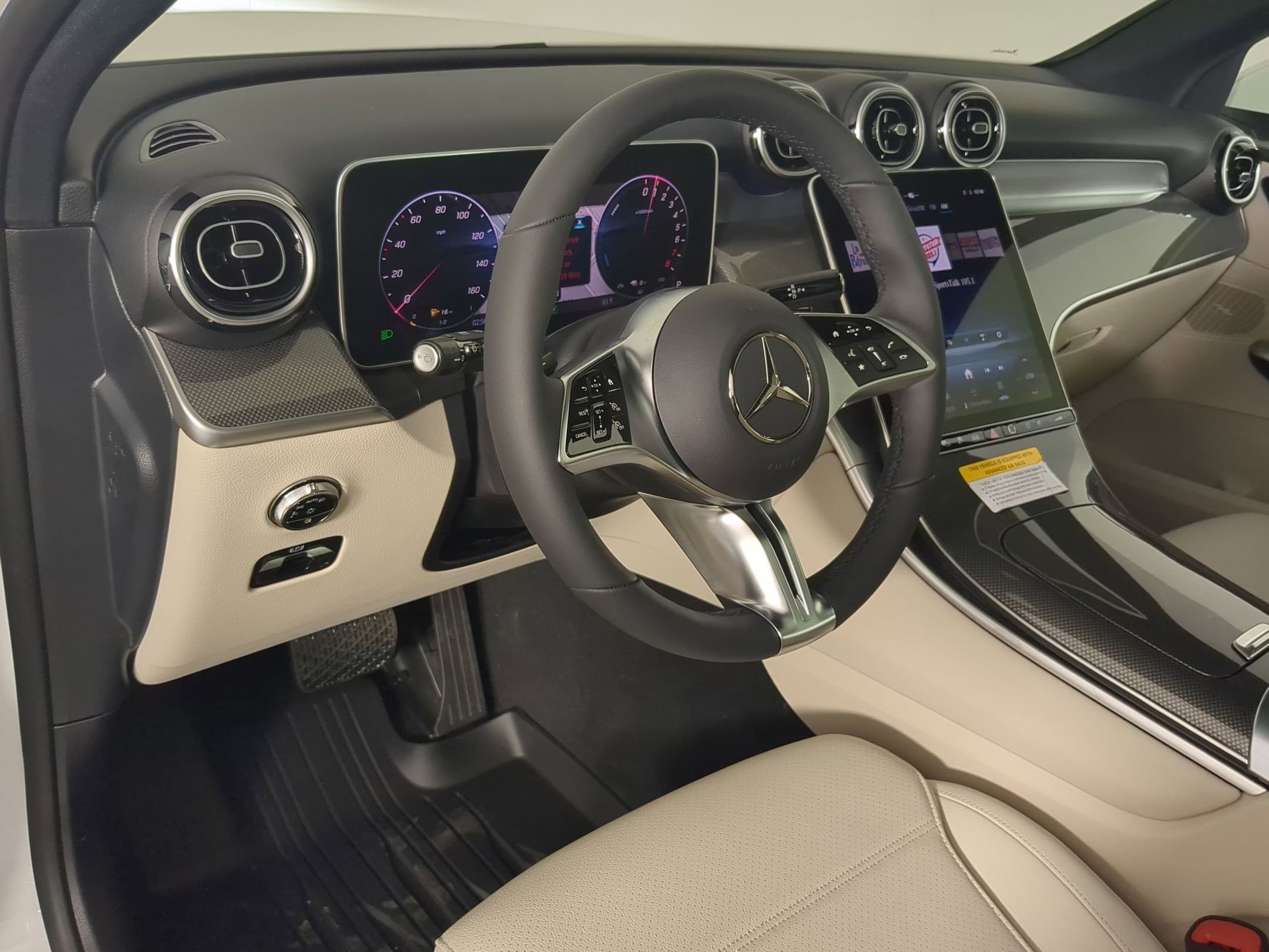 2026 Mercedes Benz GLC 350e 4MATIC photo 2