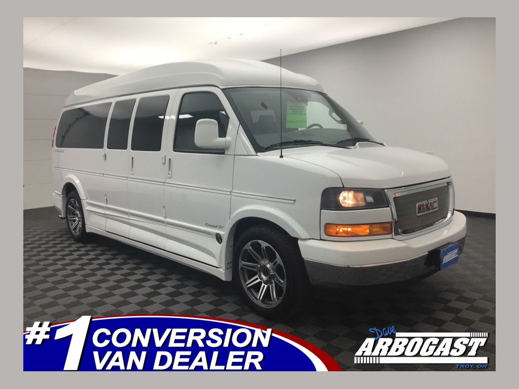 2020 GMC Savana Cargo Work Van's photo