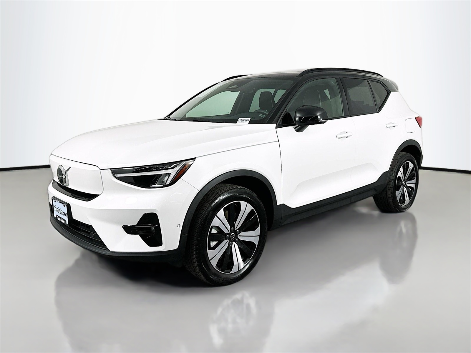 2023 Volvo XC40 Recharge Twin Plus AWD photo 3