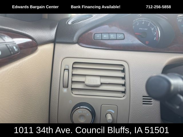 2007 Buick Lucerne CXS photo 16