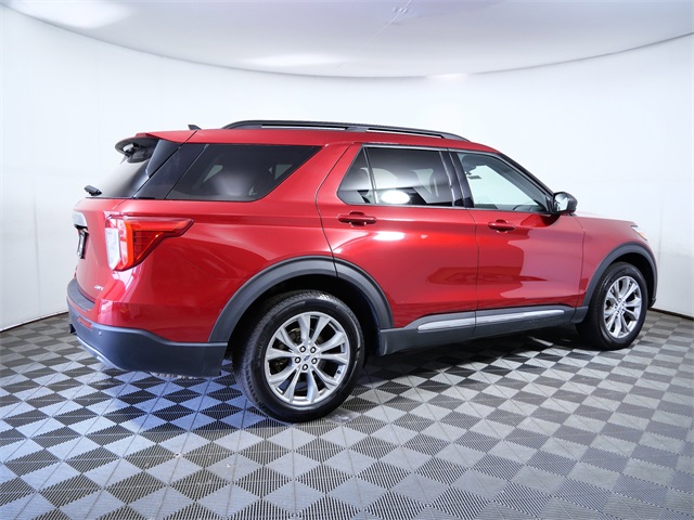 2023 Ford Explorer XLT photo 7