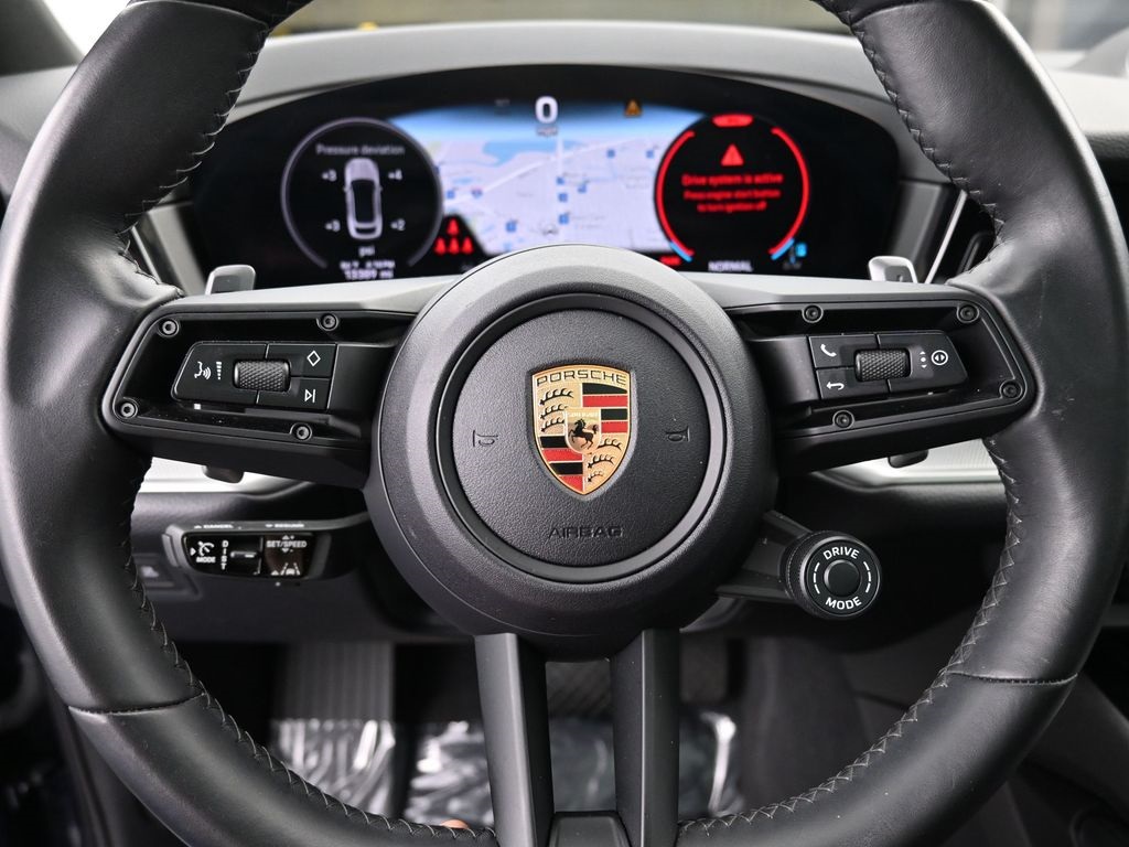 2024 Porsche Cayenne Coupe Base photo 21