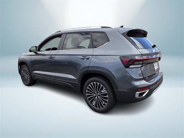 2025 Volkswagen Taos SE photo 2