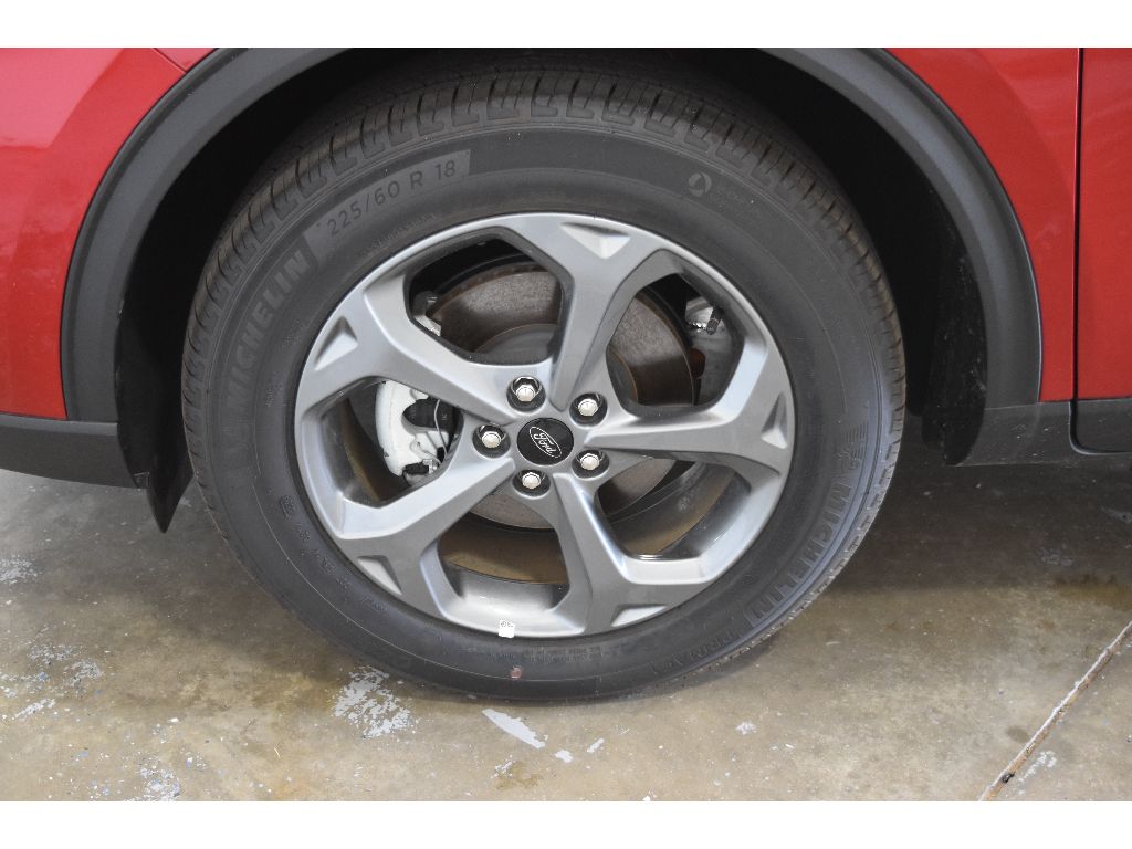 2025 Ford Escape ST-Line photo 3