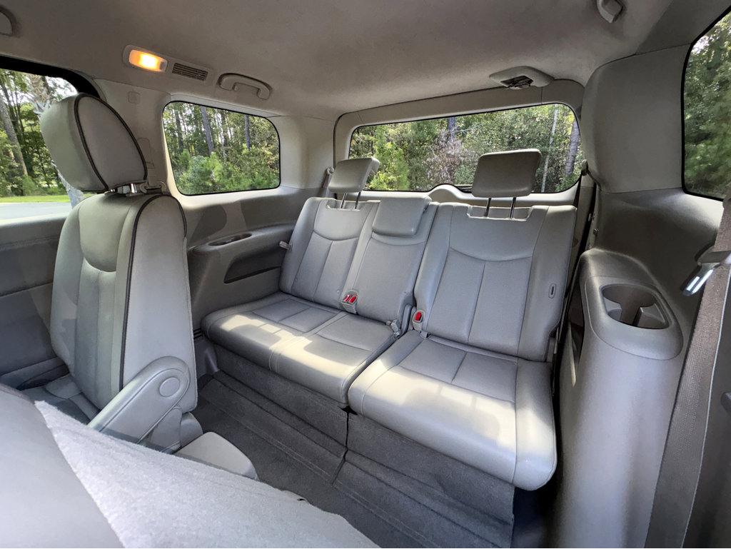 2015 Nissan Quest SL photo 25