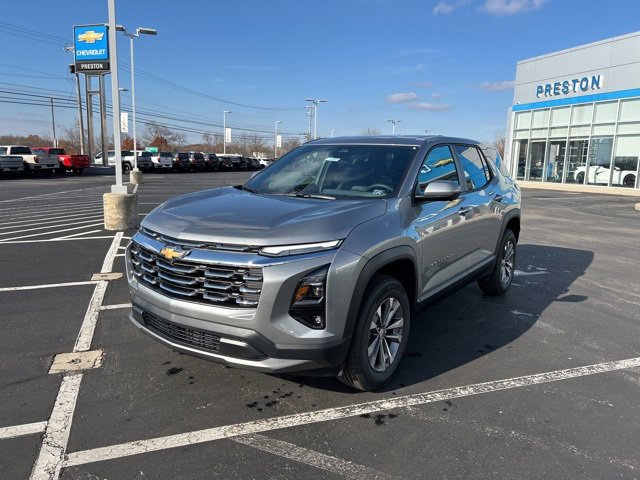 2026 Chevrolet Equinox LT photo 4