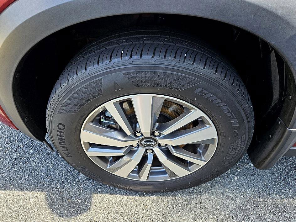 2023 Nissan Pathfinder SL photo 17