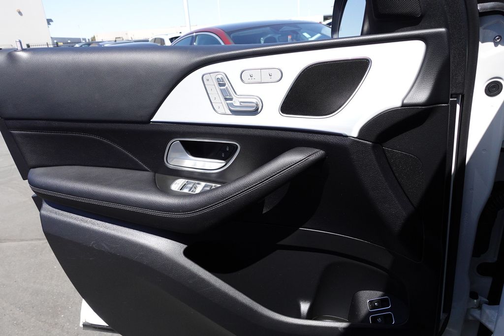 2024 Mercedes Benz GLE 450e 4MATIC photo 6